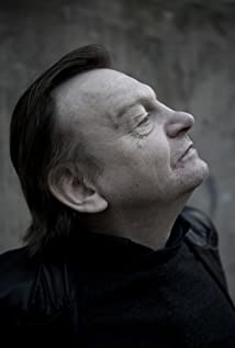 Mark E. Smith